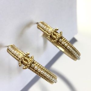 ✨ CHANEL ✨Gold-tone CC Logo Pearl Hoop Earrings